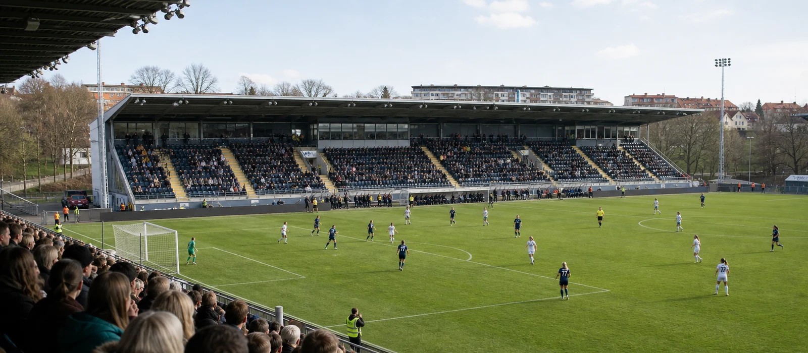 Damallsvenskan, arenamiljö under match